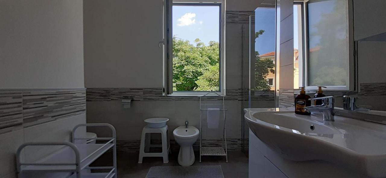 Apartments Villa Sandi イゾラ エクステリア 写真